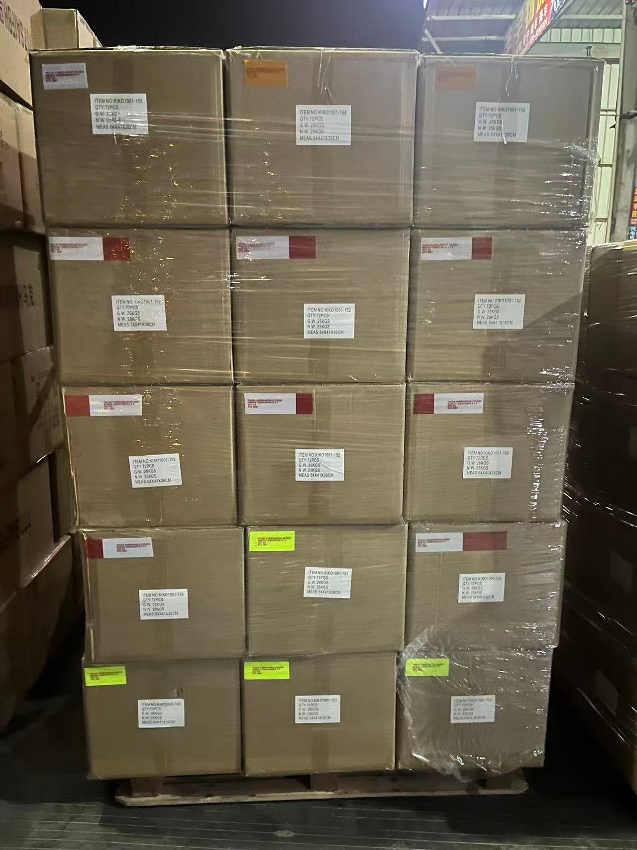 Palletized reflective material cartons