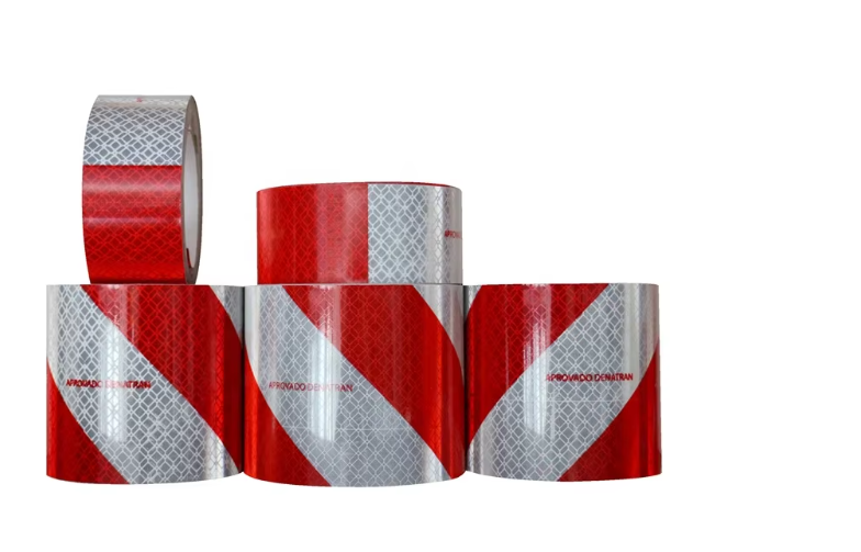 Red and white metallized reflective tape roll range
