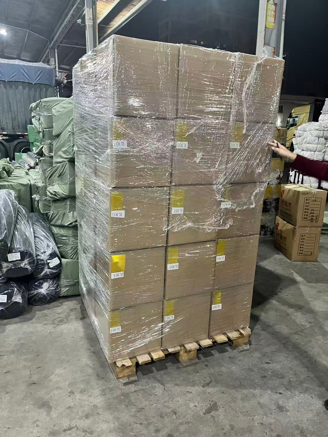 XY148 reflective tape pallet shipment