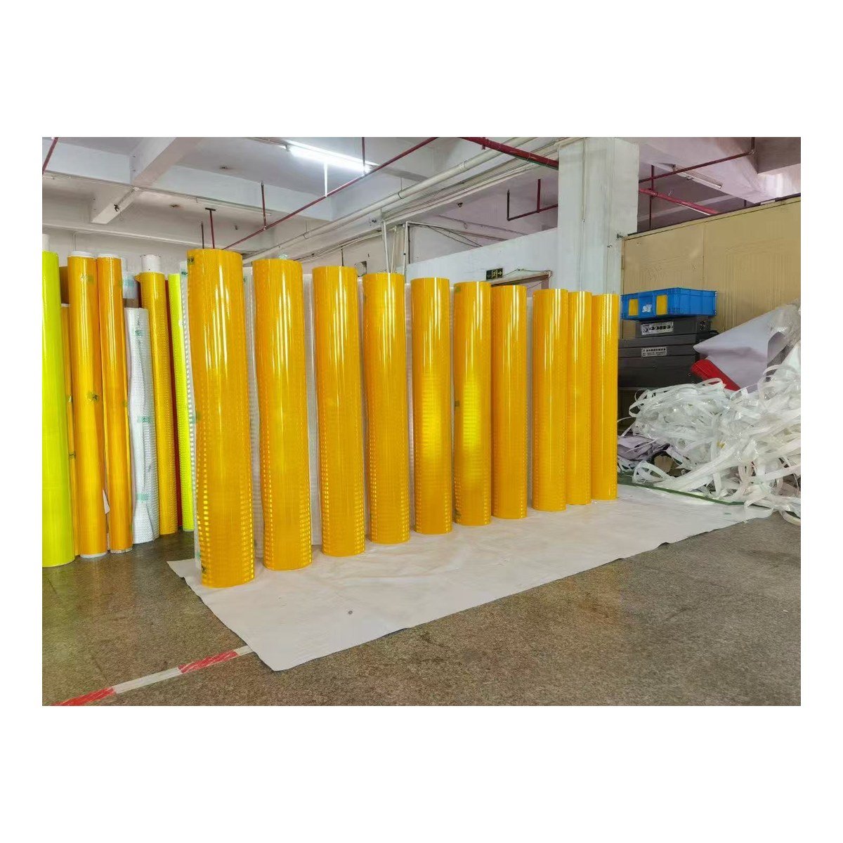 Grade 2 Microprismatic Reflective Sheeting for Road Traffic Signs — Product detail view 3