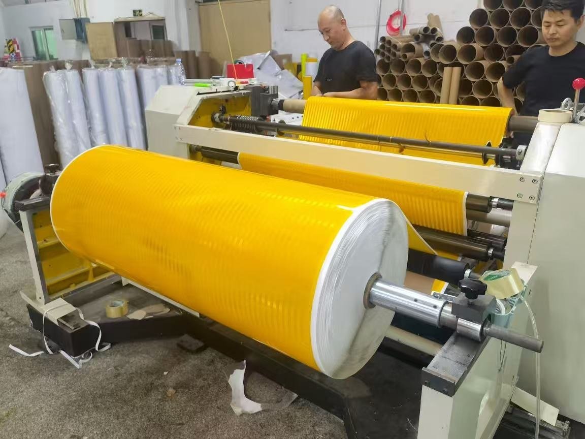 Grade 2 Microprismatic Reflective Sheeting for Road Traffic Signs — Production process view 2