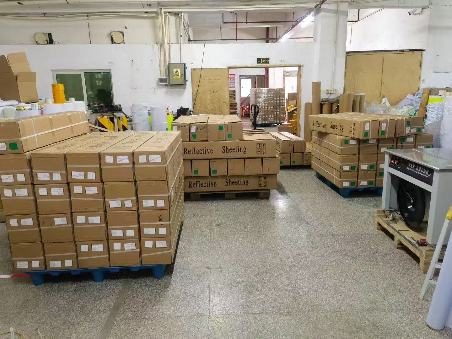 Grade 2 Microprismatic Reflective Sheeting for Road Traffic Signs — Factory stock and packing view 1