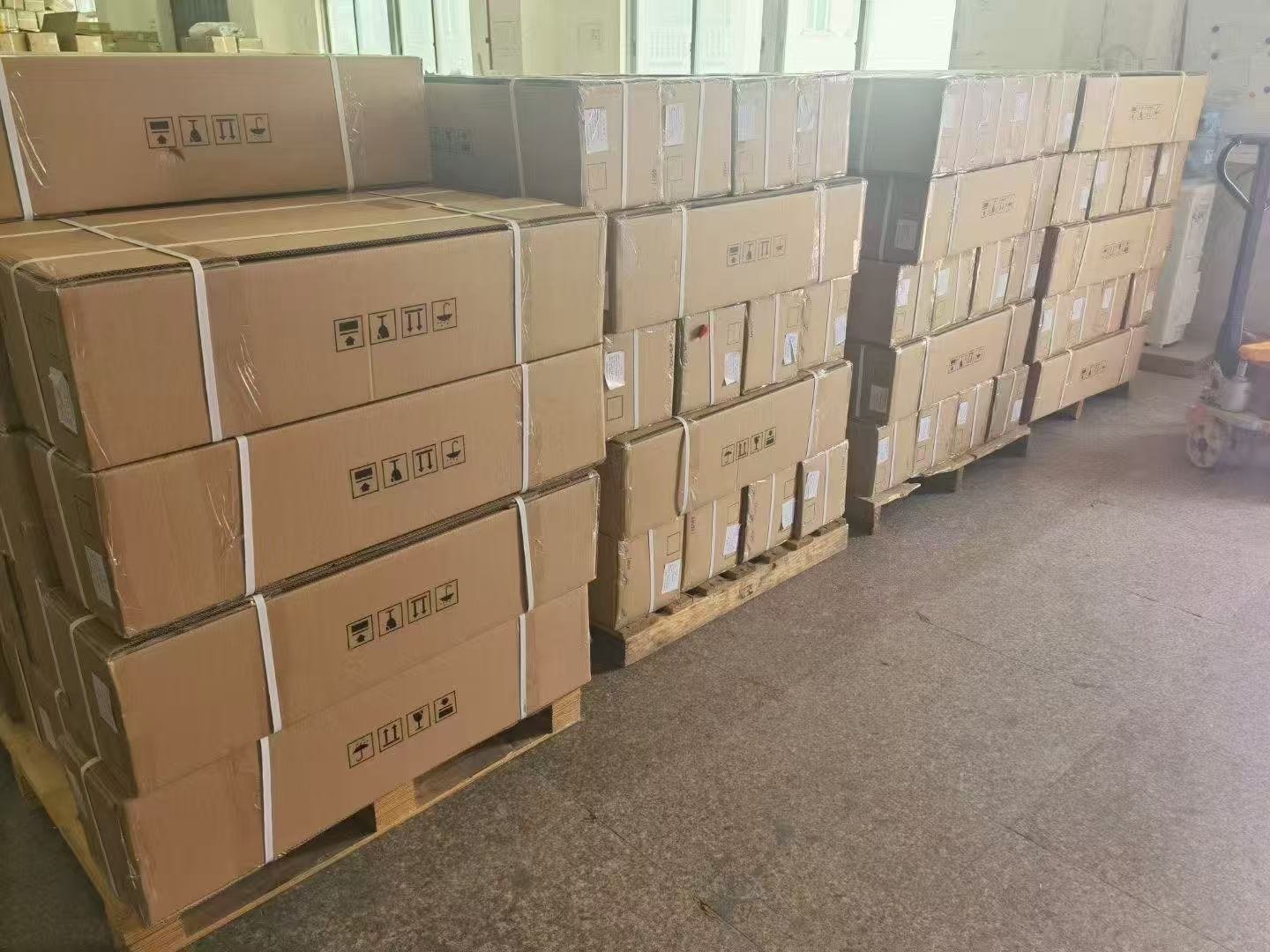 Grade 2 Microprismatic Reflective Sheeting for Road Traffic Signs — Factory stock and packing view 2