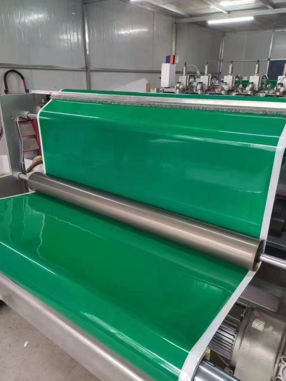10-Year Diamond Grade Prismatic Reflective Sheeting for Highway Signs — Production process view 1