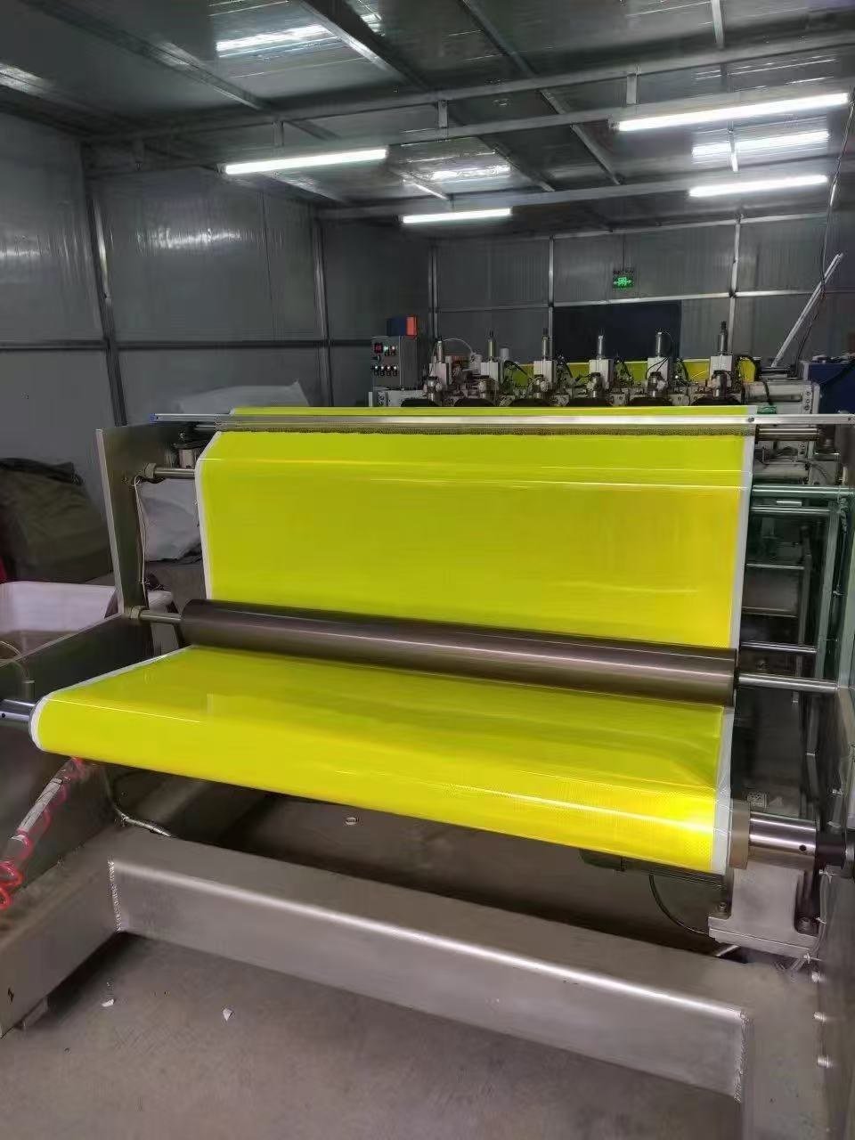 10-Year Diamond Grade Prismatic Reflective Sheeting for Highway Signs — Production process view 4
