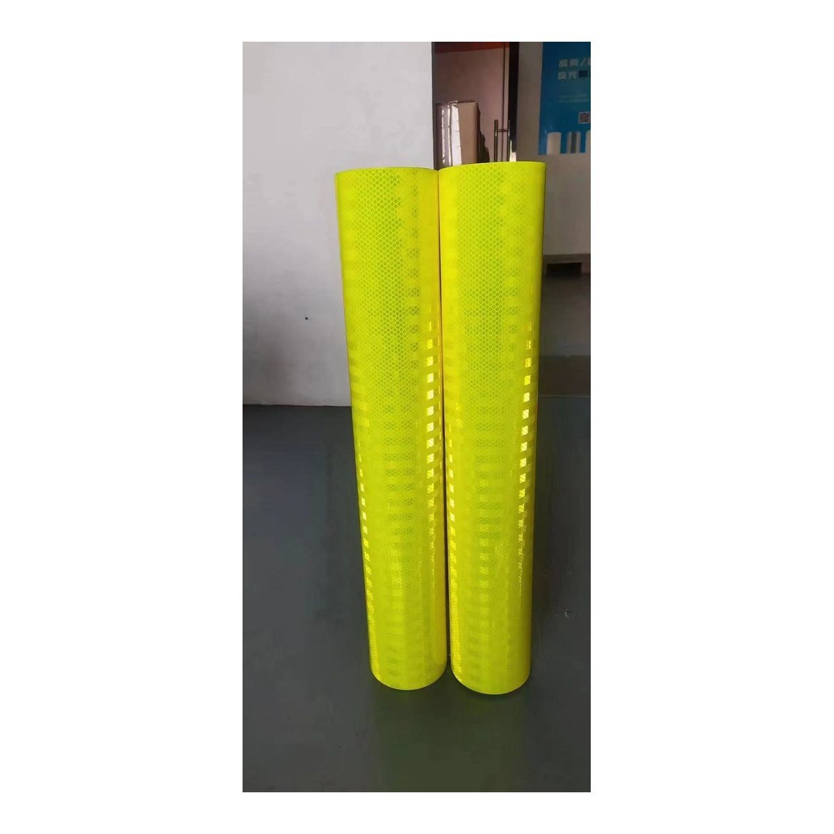 Fluorescent Yellow HIP Reflective Sheeting for Traffic Signs — Product detail view 2