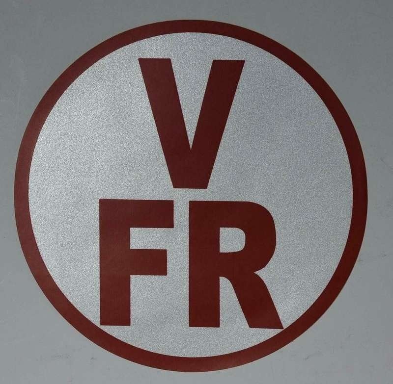 V-FR truss identification sign with fine reflective surface