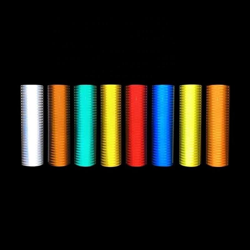 Multicolor reflective rolls under directional illumination