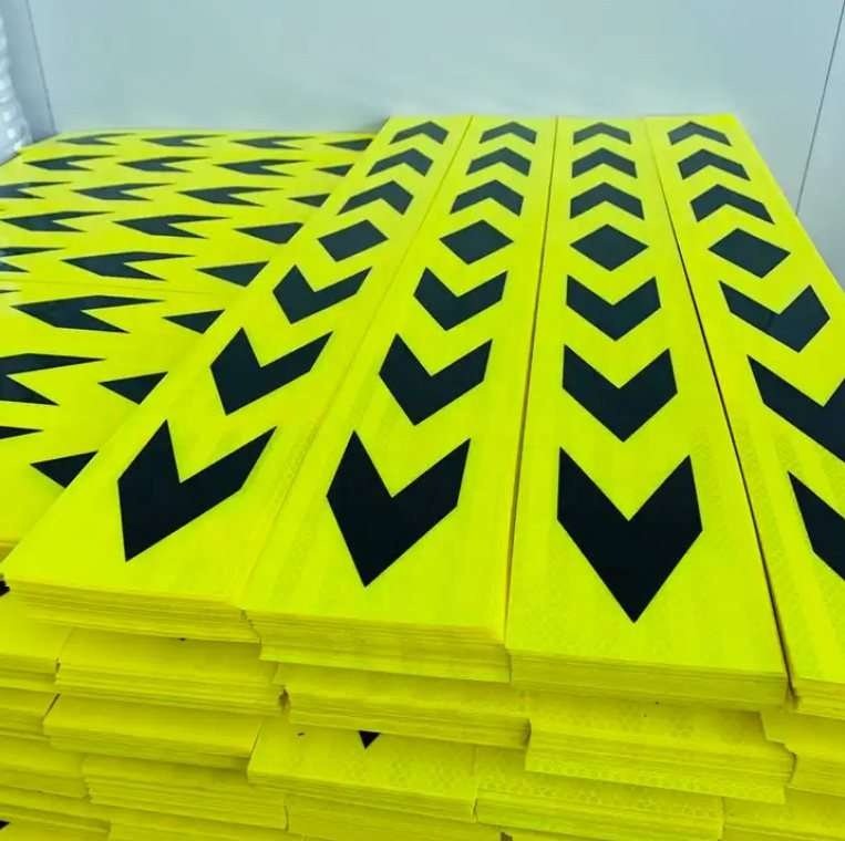 Fluorescent Yellow Black Arrow Reflective Guide Strips — product detail